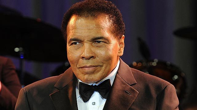خاکسپاری محمد علی کلی در روز پنجشنبه 