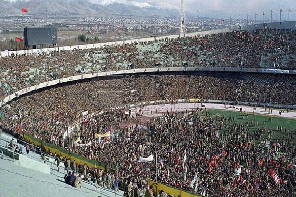  بر همان عهد که بودیم بر آنیم هنوز