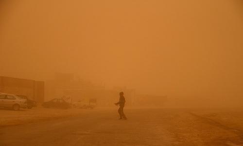  گرد و غبار عراق مهمان ۱۵ استان کشور/ کاهش دمای هوای تهران 