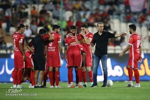 درگیری دو بازیکن پرسپولیس در بازی دیشب