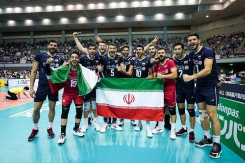  14 بازیکن ایران مقابل چین/ چهره جوان تیم ملی والیبال ایران با مربی ایرانی