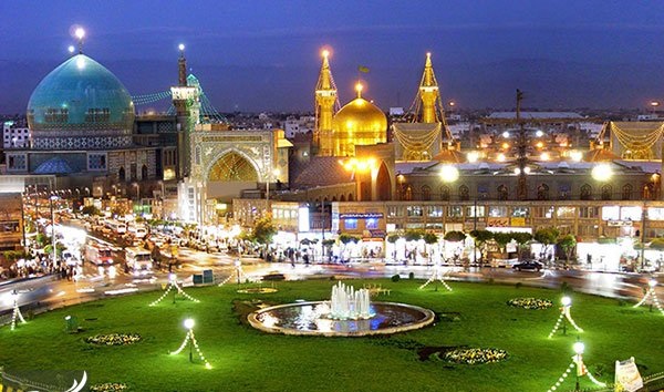 وقتی دربار مامون جذب هیبت امام رضا(ع) شد