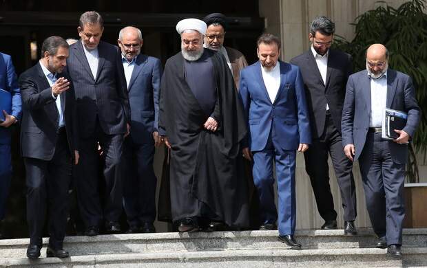 پشت پرده هشدار ۶۱ اقتصاددان درباره تورم سه رقمی/ حامیان روحانی در پوشش اقتصاددان دوباره نسخه تسلیم دادند +جزئیات