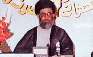  رهبرانقلاب ۳ سال در کانکس زندگی می‌کردند