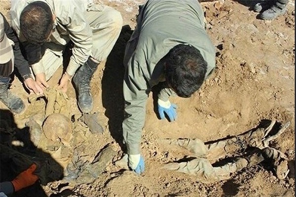  فیلم/ کشف پیکر یک شهید دفاع مقدس