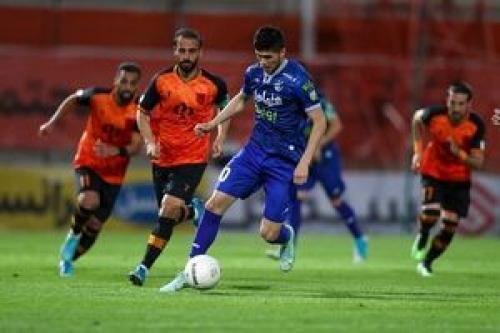  «آمانوف» همچنان در استقلال می‌ماند