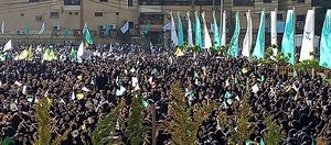  هزاران لبنانی سرود «سلام فرمانده» را در بیروت اجرا کردند 