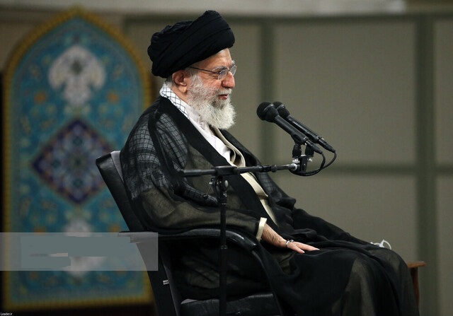  تاکید بر زبده‌گزینی در شعر،صدا و آهنگ در سرودها و انتخاب موضوعات اسلامی، انقلابی و ملی