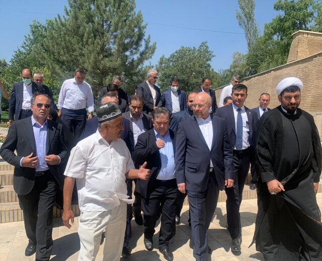  بازدید قالیباف از مراکز فرهنگی سمرقند