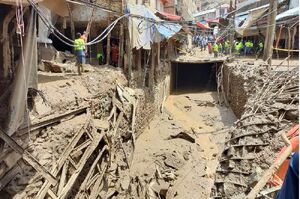  خارج کردن یک جسد دیگر از سیلاب امامزاده داوود