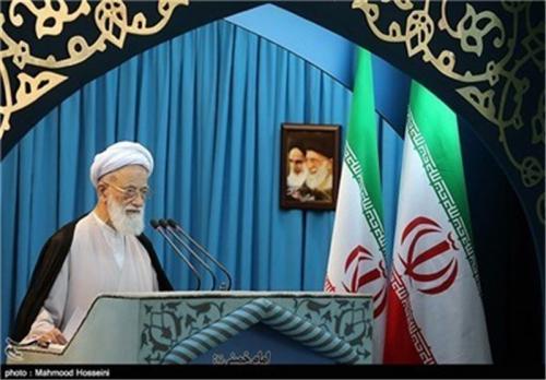  تنها کسی که حیله دشمنان را خوب تحلیل می‌کند رهبر انقلاب است/پول سعودی علیه اسلام کار می‌کند 