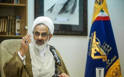  نماینده، ولی فقیه در سپاه: همه بلا‌ها را از دست اصلاح طلبان می‌کشیم
