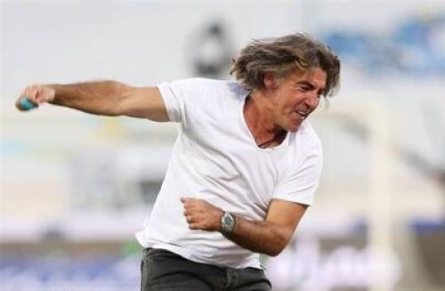 سرمربی استقلال یک ماه محروم شد 