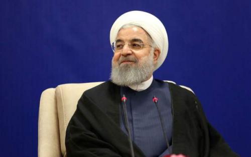 روحانی نمی خواهد از سیاست فاصله بگیرد/ روحانی از هاشمی الگوبرداری کرده