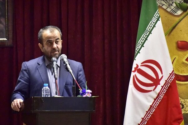 بصیرت و ایستادگی رمز پیروز ی در فضای غبار آلود فتنه است