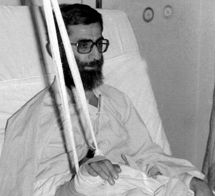 ششم تیرماه سالروز ترور نافرجام رهبر معظم انقلاب / عامل ترور آیت الله خامنه ای / دوران نقاهت مقام معظم رهبری پس از ترور +تصاویر 