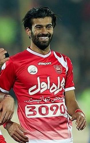  شوک به پرسپولیس/ مدافع پرسپولیس قراردادش را فسخ کرد؟ 