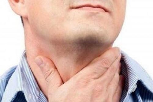 چه چیزی باعث افزایش خلط گلو می‌شود؟