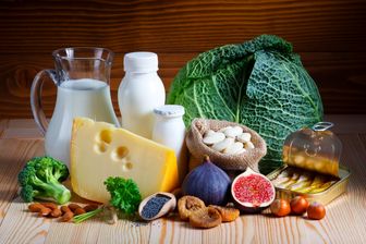  مردان چقدر به کلسیم و ویتامین D نیاز دارند؟ 