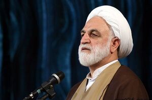  عیادت رئیس قوه قضاییه از آیت‌الله مفید