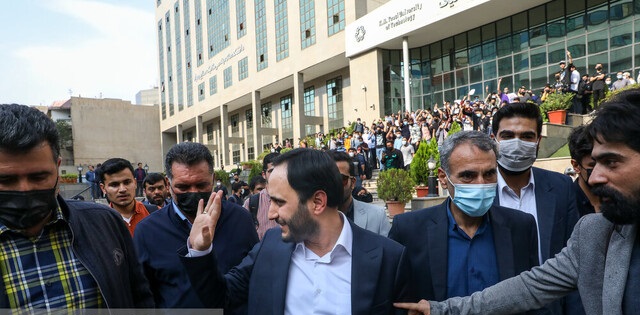 حاشیه‌های حضور بهادری جهرمی در دانشگاه خواجه نصیر
