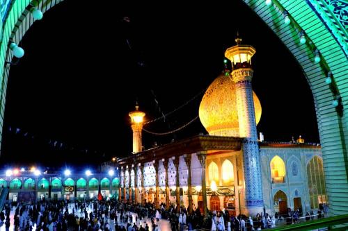 اولین تصاویر از حمله تروریستی حرم شاهچراغ