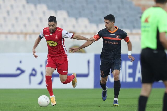 اعتراض نیمکت‌نشینان مس و پرسپولیس به داور