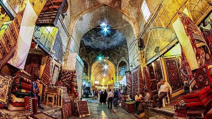 بازار وکیل شیراز طعمه حریق شد