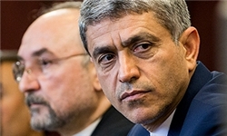 «آرمان» خواستار استعفای وزیر اقتصاد شد