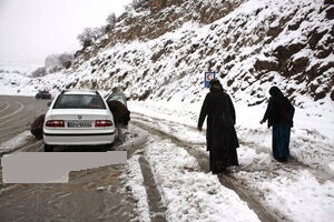 بارش ۱۵ سانتی متری برف در گردنه گله بادوش لرستان
