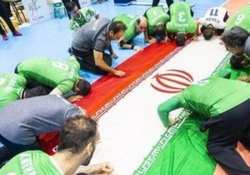 شعور و معرفت بازیکنان والیبال نشسته