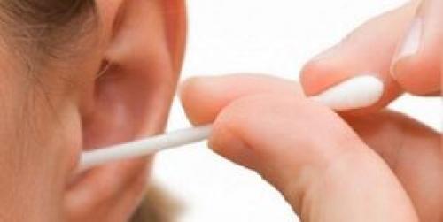  چگونه جرم گوش را تمیز کنیم؟