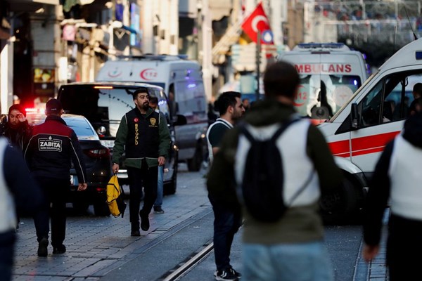 اخرین جزئیات انفجار در میدان تقسیم استانبول/اردوغان:تسلیم تروریست‌ها نمی‌شویم/شناسایی عامل انتحاری میدان تقسیم ترکیه + فیلم و عکس 