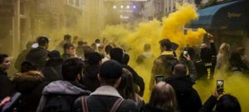  گاز اشک‌آور فرانسوی و باتوم آلمانی!