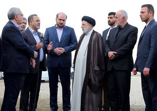  فیلم/ بازدید رئیسی از بیمارستان ۴۰۰ تخت‌خوابه