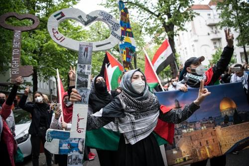 فیلم/ حمایت تماشاگران کشورهای مختلف در جام جهانی از مردم فلسطین