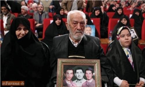او پشتیبان جبهه فرهنگی انقلاب بود