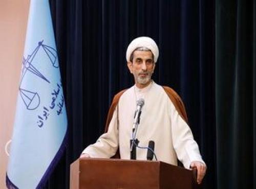 امیرنصر ازادانی عضو یک گروه مسلحانه است