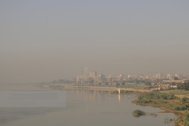 چرا اهواز در زمان آلودگی تعطیل نمی‌شود؟