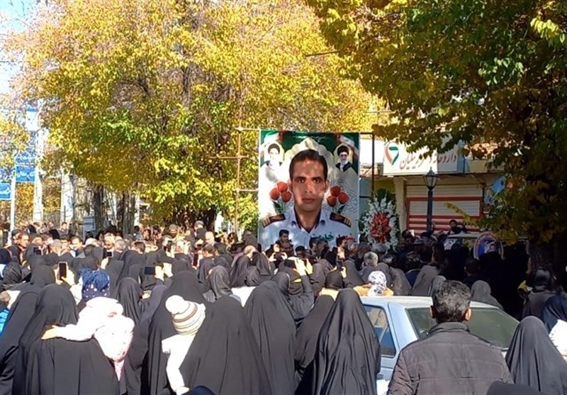  فیلم/ گفت‌وگو با خانواده شهید خدمت "یزدان قجری"