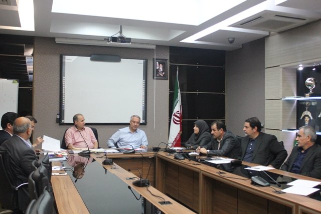 تناقض‌های حضور یک دبیرکل در فدراسیون فوتبال