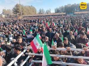  رئیس جمهور وارد استادیوم آزادی بیرجند شد