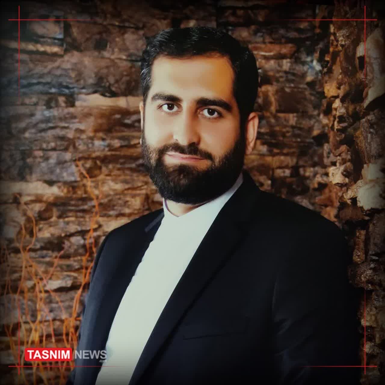 عکس/ پاسداری که در سالگرد حاج قاسم شهید شد