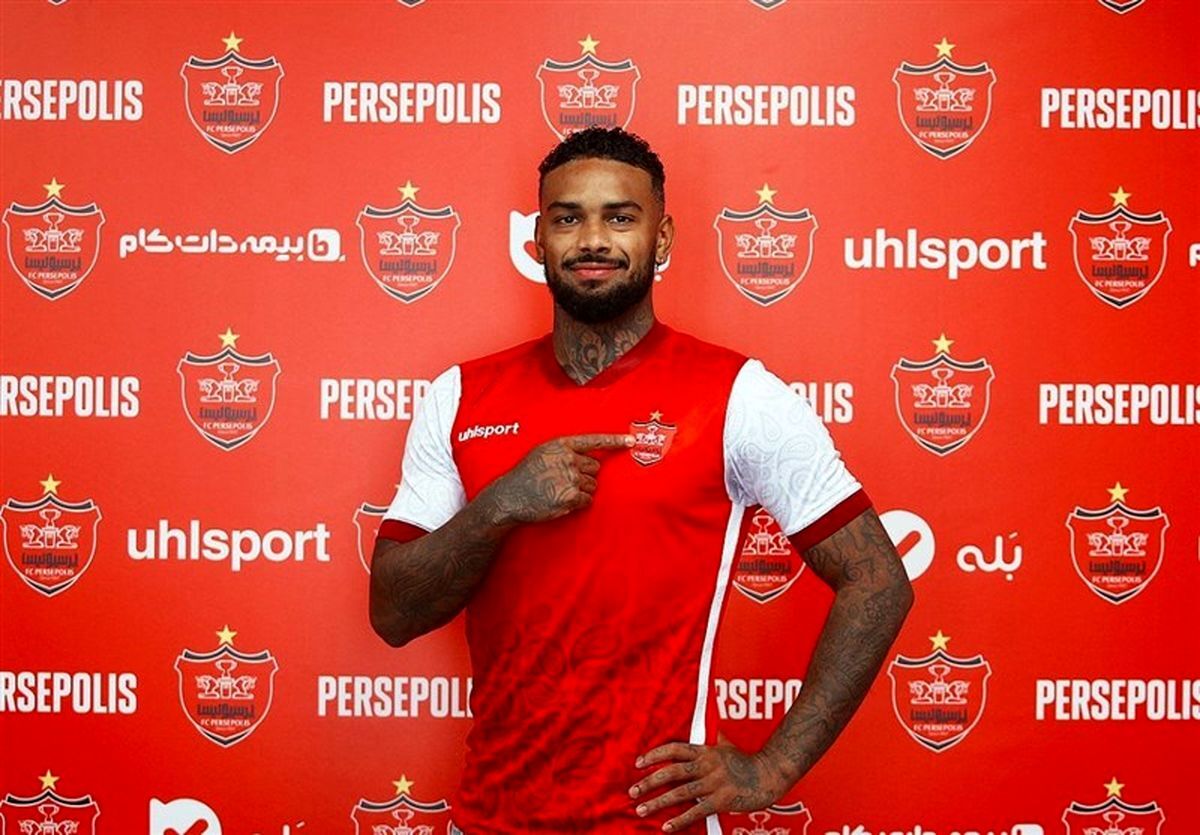 بازیکن سابق پرسپولیس: در ایران بازیکنان را اعدام می‌کردند!