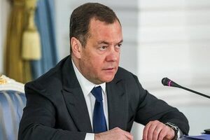مدودوف آمریکا را به حمله با موشک هایپرسونیک تهدید کرد