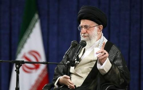 رهبرانقلاب: کشور نیازمند کارهای بزرگ است