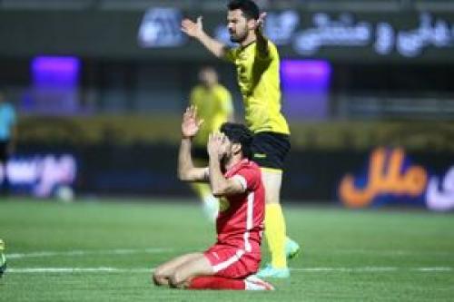  رقیب سنتی به پرسپولیس بازیکن نمی‌دهد