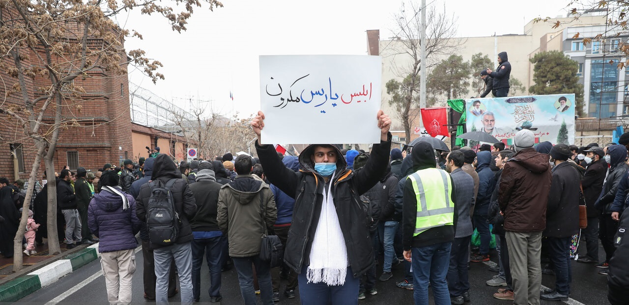 عکس/ ابلیس پاریس ماکرون