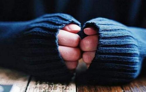 چرا زن ها سرمایی تر از مردها هستند؟