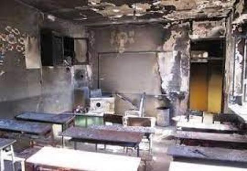 ۸ انفجار در یکی از مدارس ملایر